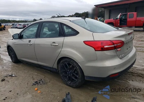 2016 Ford Focus Se z USA, uszkodzony, nr VIN 1FADP3F27GL261924